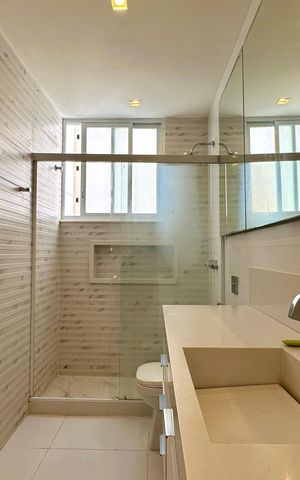 Apartamento à venda com 214m², 5 quartos e 1 vaga