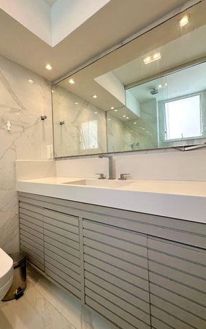 Apartamento à venda com 214m², 5 quartos e 1 vaga