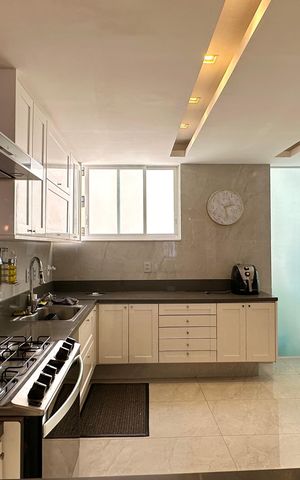 Apartamento à venda com 214m², 5 quartos e 1 vaga