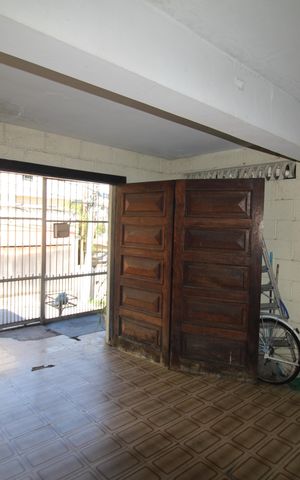 Casa à venda com 300m², 5 quartos e 4 vagasGaragem