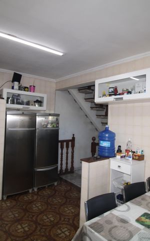Casa à venda com 300m², 5 quartos e 4 vagasCozinha