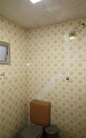 Casa à venda com 300m², 5 quartos e 4 vagasQuintal - Banheiro