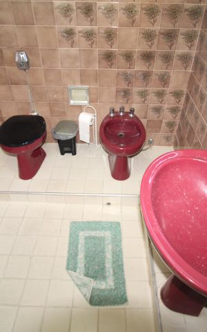 Casa à venda com 300m², 5 quartos e 4 vagasBanheiro