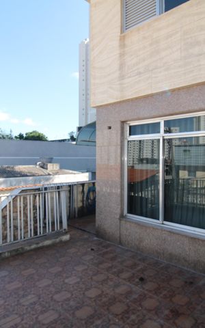 Casa à venda com 300m², 5 quartos e 4 vagasQuintal