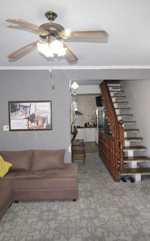 Casa à venda com 300m², 5 quartos e 4 vagasSala 1