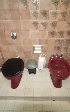 Casa à venda com 300m², 5 quartos e 4 vagasBanheiro