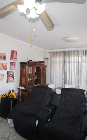 Casa à venda com 300m², 5 quartos e 4 vagasSala 1