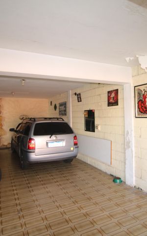 Casa à venda com 300m², 5 quartos e 4 vagasGaragem