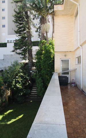 Casa à venda com 300m², 5 quartos e 4 vagasQuintal