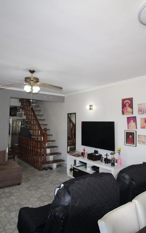 Casa à venda com 300m², 5 quartos e 4 vagasSala 1
