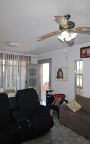 Casa à venda com 300m², 5 quartos e 4 vagasSala 1