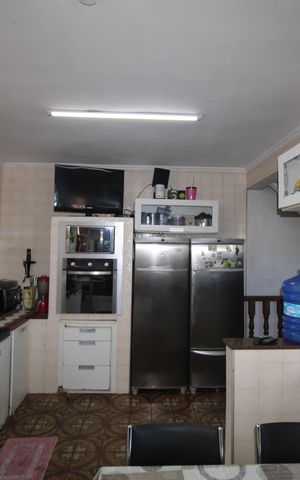 Casa à venda com 300m², 5 quartos e 4 vagasCozinha