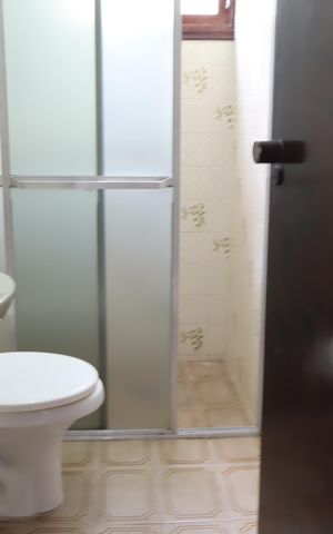 Casa à venda com 162m², 3 quartos e 4 vagasBanheiro Suíte