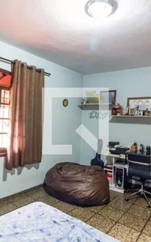 Casa à venda com 180m², 4 quartos e 2 vagas Casa à venda com 180m², 4 quartos e 2 vagasCasa 2 - Quarto 1
