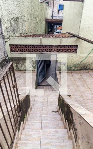 Casa à venda com 180m², 4 quartos e 2 vagas Casa à venda com 180m², 4 quartos e 2 vagasÁrea Externa