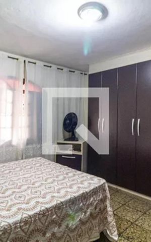 Casa à venda com 180m², 4 quartos e 2 vagas Casa à venda com 180m², 4 quartos e 2 vagasCasa 2 - Quarto 2