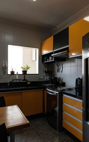Casa à venda com 410m², 4 quartos e 3 vagas Casa à venda com 410m², 4 quartos e 3 vagasCozinha