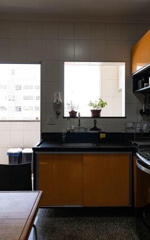 Casa à venda com 410m², 4 quartos e 3 vagas Casa à venda com 410m², 4 quartos e 3 vagasCozinha