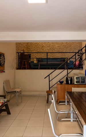 Casa à venda com 410m², 4 quartos e 3 vagas Casa à venda com 410m², 4 quartos e 3 vagasChurrasqueira