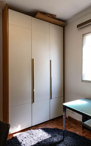 Casa à venda com 410m², 4 quartos e 3 vagas Casa à venda com 410m², 4 quartos e 3 vagasVaranda