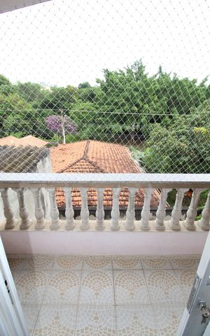 Casa para alugar com 90m², 2 quartos e 2 vagasSuíte