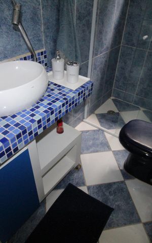 Casa para alugar com 90m², 2 quartos e 2 vagasBanheiro
