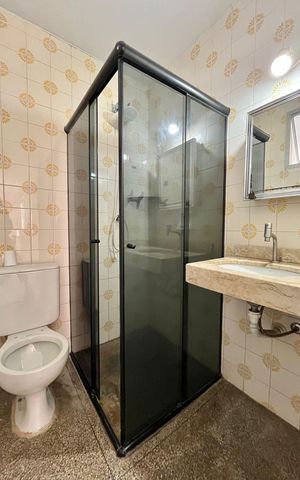 Apartamento à venda com 55m², 2 quartos e 1 vaga Apartamento à venda com 55m², 2 quartos e 1 vagaBanheiro