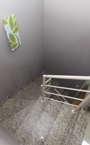 Casa para alugar com 190m², 3 quartos e 2 vagasCorredor/Escada