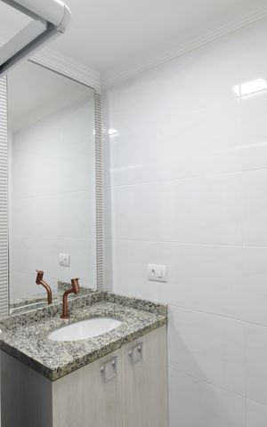 Casa para alugar com 190m², 3 quartos e 2 vagasBanheiro Ático