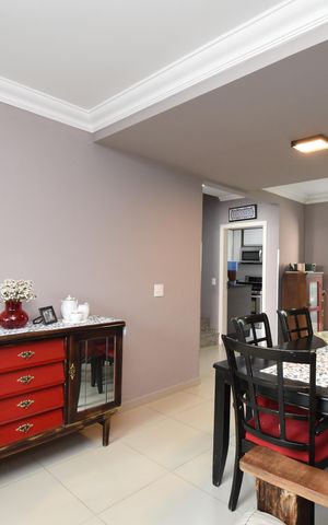 Casa para alugar com 190m², 3 quartos e 2 vagasSala