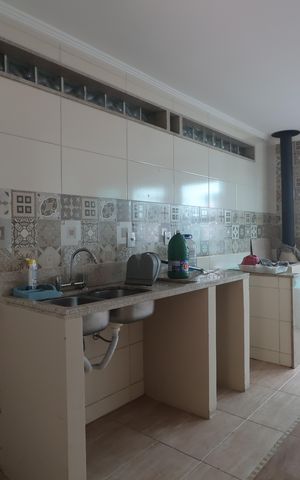 Casa à venda com 327m², 5 quartos e 3 vagasCozinha