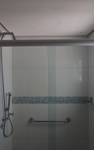Casa à venda com 327m², 5 quartos e 3 vagasBanheiro-Ap 1