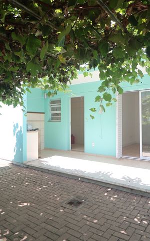 Casa à venda com 327m², 5 quartos e 3 vagasQuintal