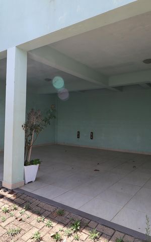 Casa à venda com 327m², 5 quartos e 3 vagasVaga de garagem