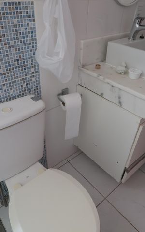 Casa à venda com 327m², 5 quartos e 3 vagasBanheiro-Ap 1