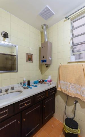 Apartamento à venda com 122m², 3 quartos e 2 vagasBanheiro social