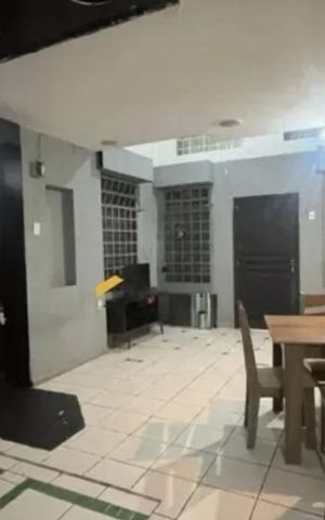 Casa à venda com 100m², 3 quartos e sem vagaSala / Cozinha 