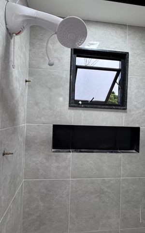 Casa de condomínio à venda com 410m², 4 quartos e 2 vagas Casa de condomínio à venda com 410m², 4 quartos e 2 vagasSuíte 2 - Banheiro