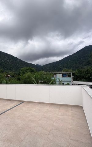 Casa de condomínio à venda com 410m², 4 quartos e 2 vagas Casa de condomínio à venda com 410m², 4 quartos e 2 vagasTerraço