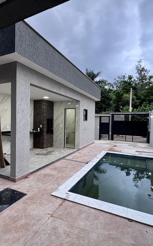 Casa de condomínio à venda com 410m², 4 quartos e 2 vagas Casa de condomínio à venda com 410m², 4 quartos e 2 vagasÁrea externa
