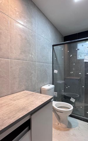 Casa de condomínio à venda com 410m², 4 quartos e 2 vagas Casa de condomínio à venda com 410m², 4 quartos e 2 vagasSuíte 1 - Banheiro
