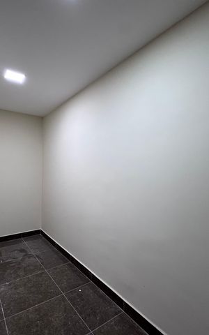 Casa de condomínio à venda com 410m², 4 quartos e 2 vagas Casa de condomínio à venda com 410m², 4 quartos e 2 vagasSuíte 3 - Closet