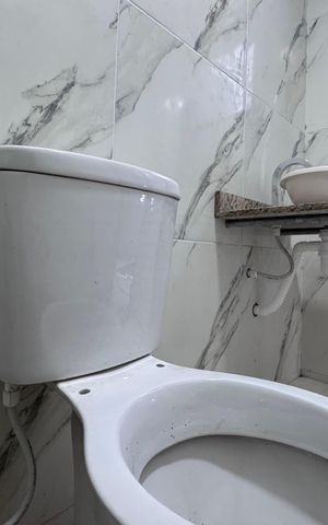 Casa de condomínio à venda com 410m², 4 quartos e 2 vagas Casa de condomínio à venda com 410m², 4 quartos e 2 vagasÁrea externa - Lavabo