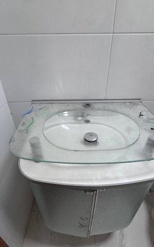 Casa de condomínio à venda com 410m², 4 quartos e 2 vagas Casa de condomínio à venda com 410m², 4 quartos e 2 vagasBanheiro Social