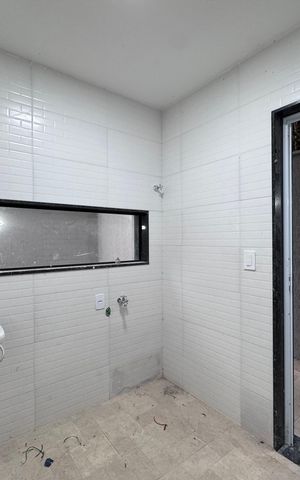 Casa de condomínio à venda com 410m², 4 quartos e 2 vagas Casa de condomínio à venda com 410m², 4 quartos e 2 vagasÁrea de Serviço