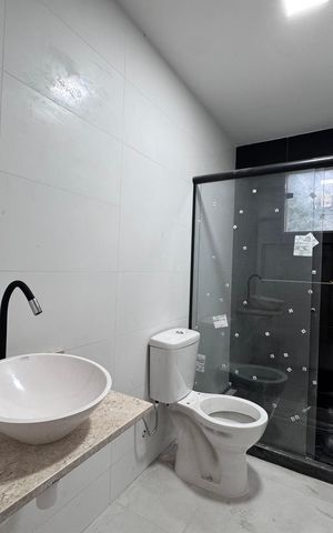 Casa de condomínio à venda com 410m², 4 quartos e 2 vagas Casa de condomínio à venda com 410m², 4 quartos e 2 vagasSuíte 3 - Banheiro