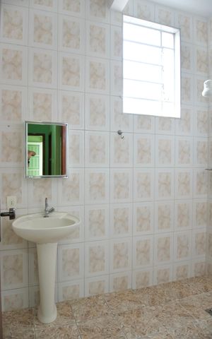 Casa para alugar com 70m², 3 quartos e sem vaga Casa para alugar com 70m², 3 quartos e sem vagaBanheiro