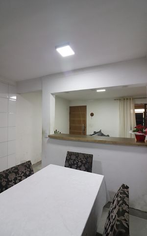 Casa à venda com 118m², 3 quartos e 2 vagasCozinha 