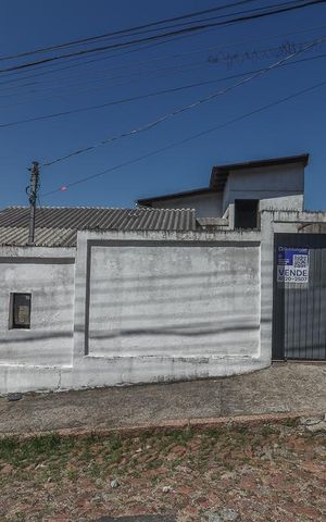 Casa à venda com 130m², 2 quartos e 1 vagaFachada