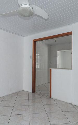 Casa à venda com 130m², 2 quartos e 1 vagaSala